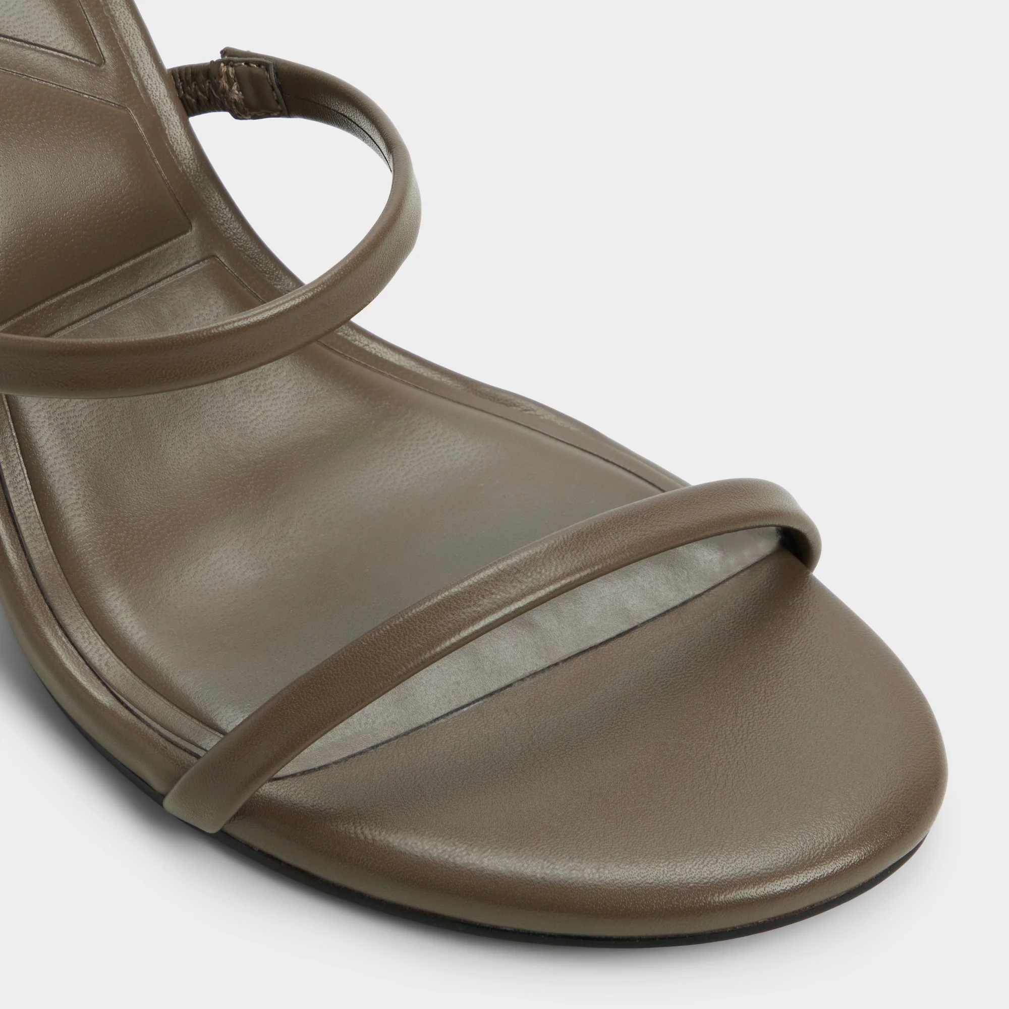Avelinda - Image 5