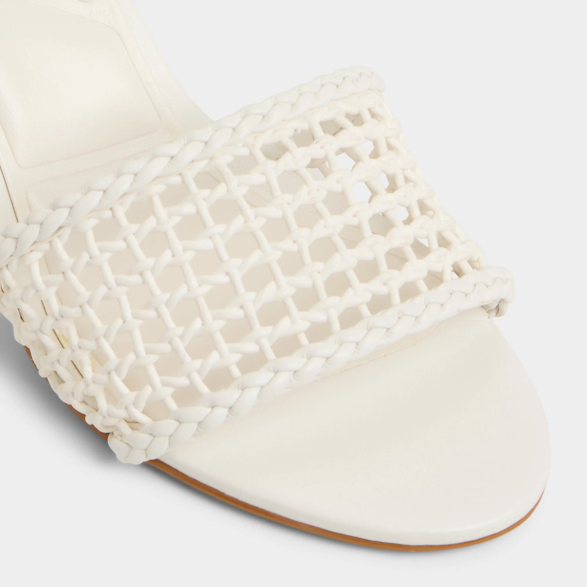 Beachdate - Image 5
