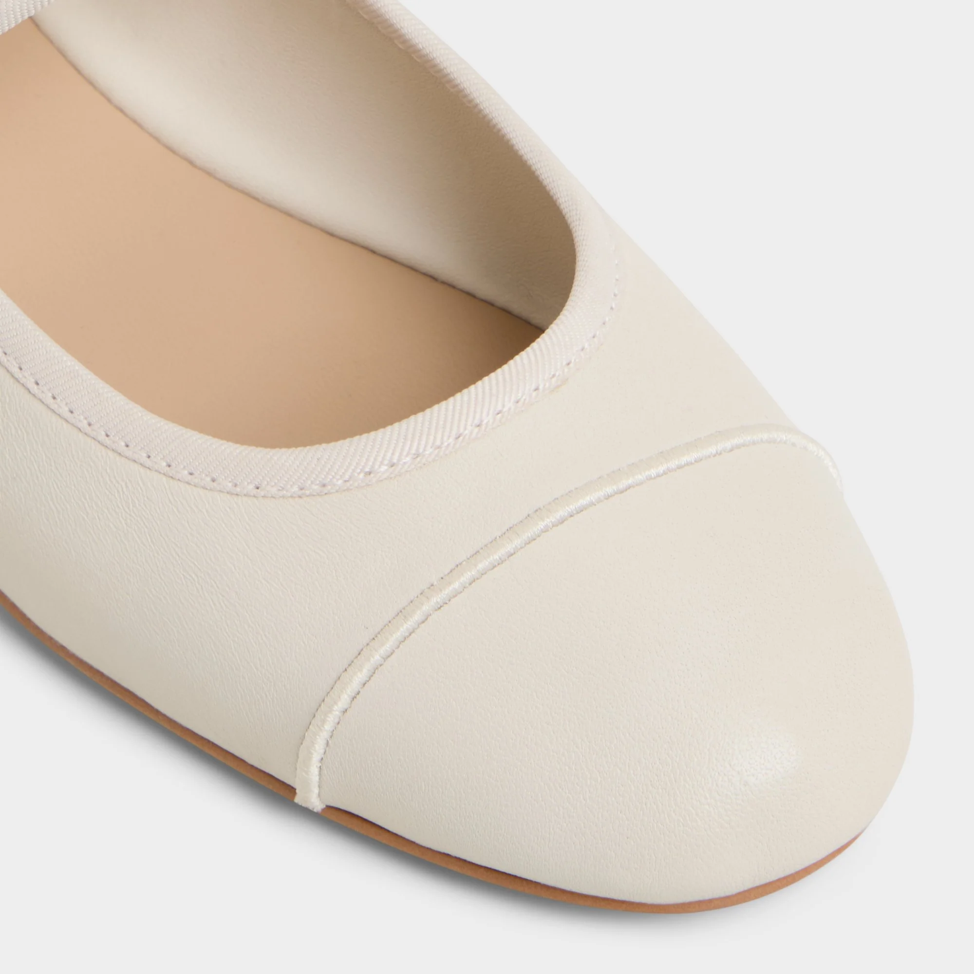 Caylyn - Image 5