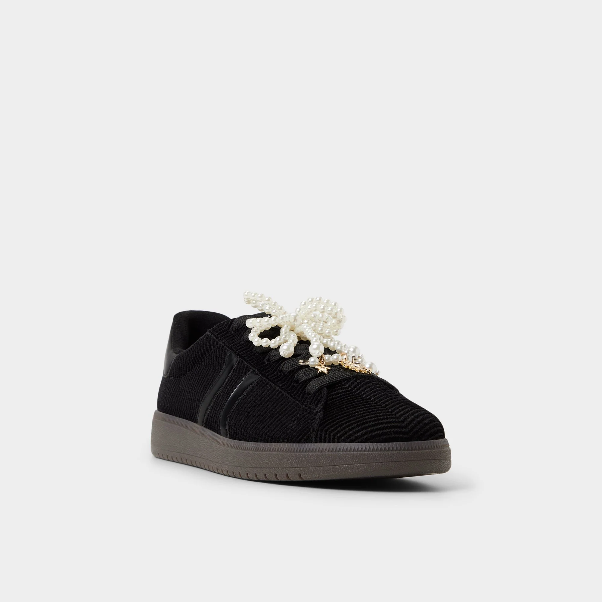 Chicsneaker2 - Image 4