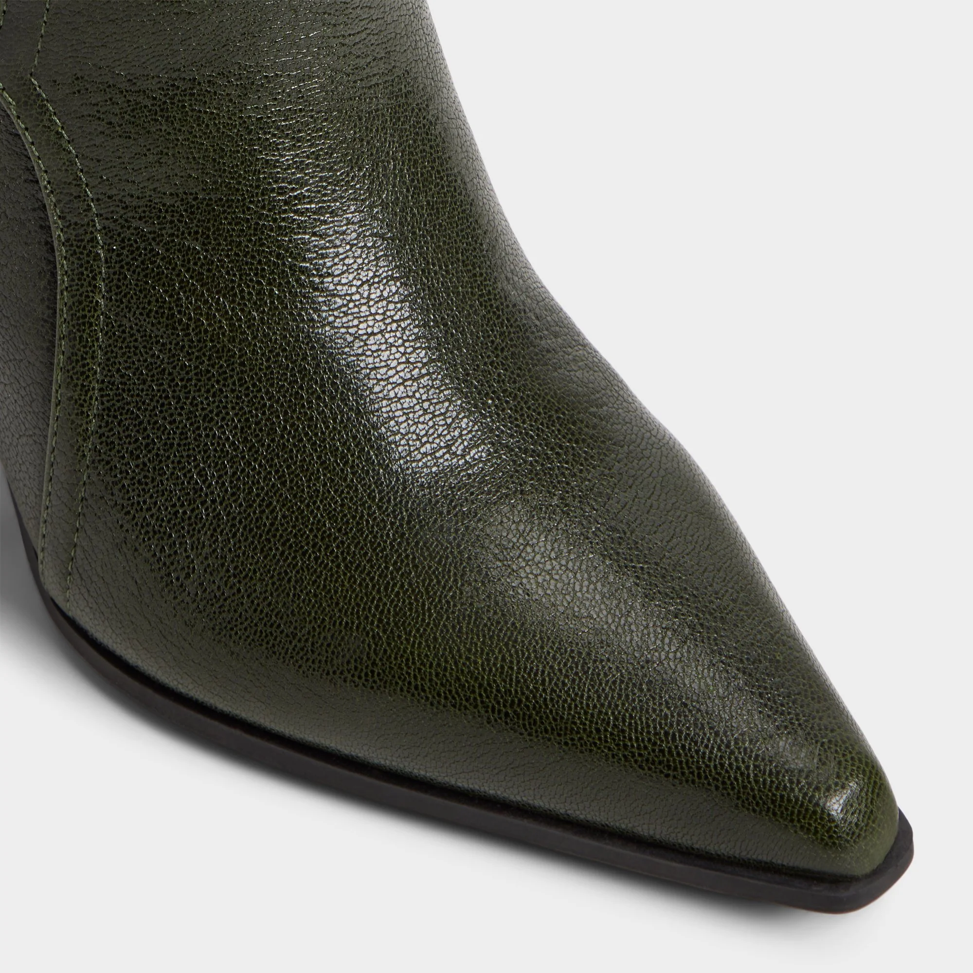 Saddle - Image 5